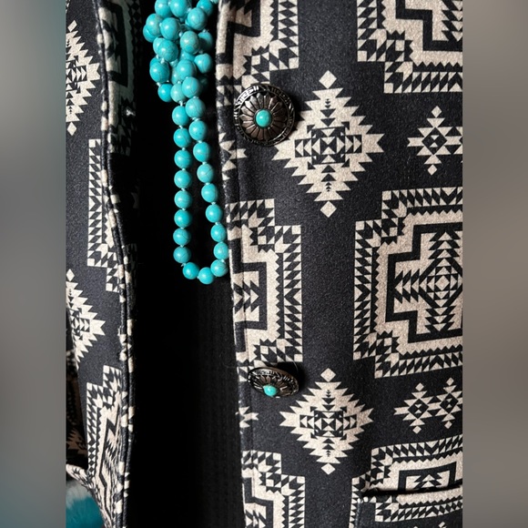 Aztec Print Jacket - Picture 2 of 6
